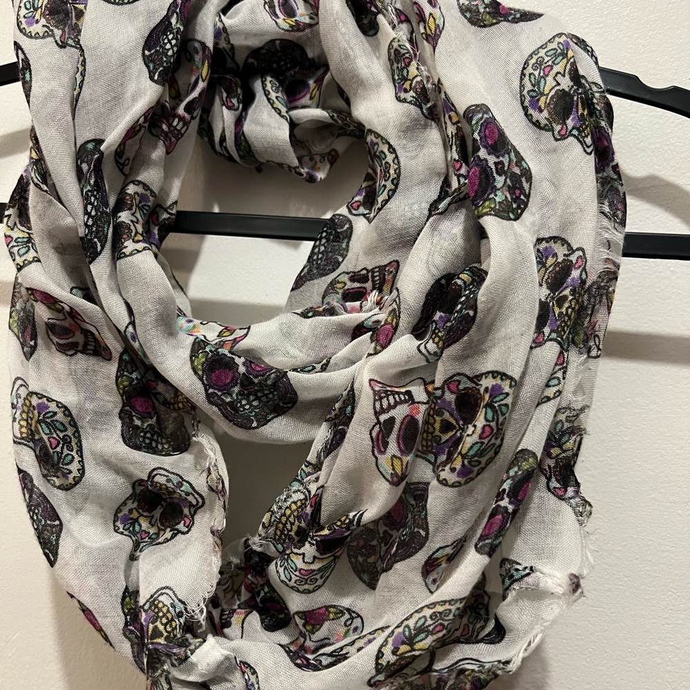 Halloween Women’s Infinity Wrap Cowl Scarves Trio Bundle Sugar Skull Pumpkin Bat - Picture 3 of 12